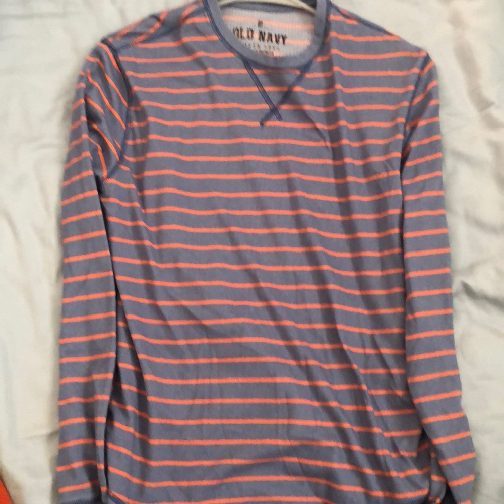 Old navy long sleeve shirt